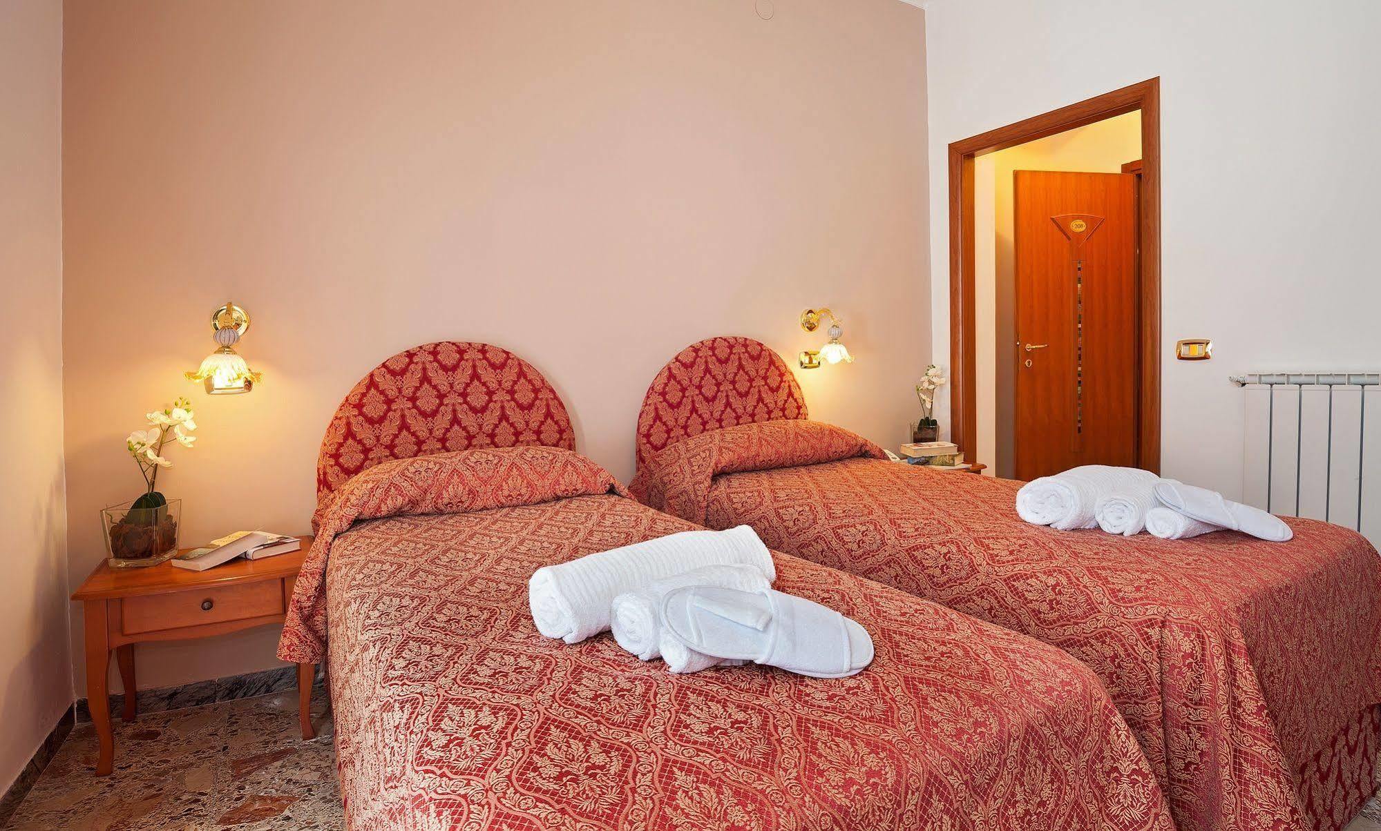 Hotel Caruso 马萨鲁布朗斯 外观 照片